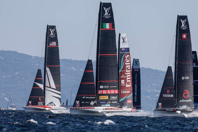 THE LOUIS VUITTON 38TH AMERICA™S CUP PRELIMINARY REGATTA, NAPLES General view of the starting area during on the second day of the preliminary regatta for the 38th Louis Vuitton America™s Cup in the Gulf of Naples, Campania, Italy, on September 26, 2026. The Naples preliminary regatta gives the competing teams their first opportunity to test their AC40 one-design yachts ahead of the 38th America™s Cup, which will be held in Naples in 2027. _BPH3634 Copyright: xAntonioxBalascox
