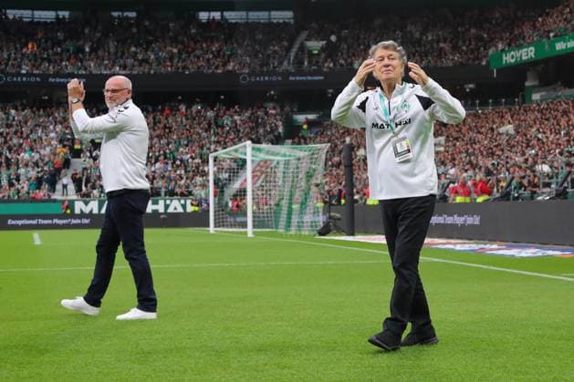 September 26, 2026, Soccer, FBL Men, Friendly Match, 100 Years of the Weserstadion, Werder Legends vs. Real Madrid Legends 2026, Werder Legends vs. Real Madrid Leyendas Feature Highlights Coach Thomas Schaaf (Werder Legends) and Coach Otto Rehhagel (Werder Legends) Photo by nordphoto GmbH, Tauchnitz, Bremen, Weserstadion, Bremen, Germany Copyright: xnordphotoxGmbHx xTauchnitzx