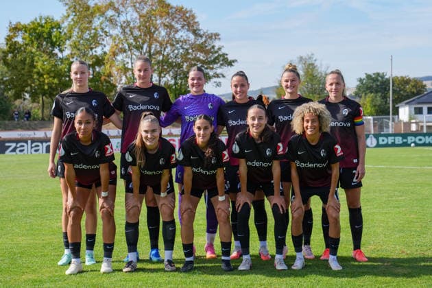 September 25, 2026, Soccer, 1st Round of the 2026–2027 DFB Women s Cup, SG 99 Andernach vs. SC Freiburg SC Freiburg’s starting lineup Back row, from left: Mia Lena Maaß, Julia Stierli, Lorena Barth, Selina Vobian, Carina Brunold, and captain Lisa Karl Front row, from left: Nicole Ojukwu, Alena Bienz, Ilayda Acikgöz, Emma Memminger, and Amira Arfaoui