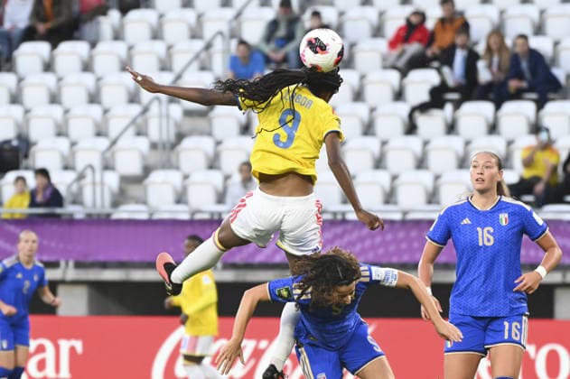 IPA89001741 - Valerin Loboa (COL), Azzurra Gallo (ITA), and Martina Bressan (ITA) during the third-place match of the FIFA U-20 Women s World Cup between Italy and Colombia, held in Lodz, Poland, on September 26, 2026  Copyright: xMichalxDubiel IPAxSportx xx IPA89001741