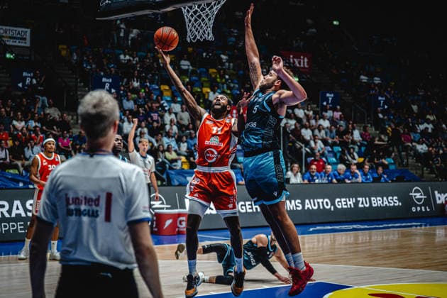 September 26, 2026, xhfmx, easyCredit BBL Bundesliga Basketball, Frankfurt Skyliners vs. Rasta Vechta, Matt Lewis (Rasta Vechta), Race Thompson (Frankfurt Skyliners), Frankfurt am Main