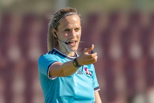 Ingolstadt, Germany, September 26, 2026, 2026–2027 DFB Women’s Cup, First Round: FC Ingolstadt 04 vs. 1 FSV Mainz 05. Pictured: Referee Kerstin Holzmayer gesturing on the field. DFL and DFB regulations prohibit any use of photographs as image sequences and or quasi-video. ESV Stadion Bayern Copyright: xFotostandx xSchäferx