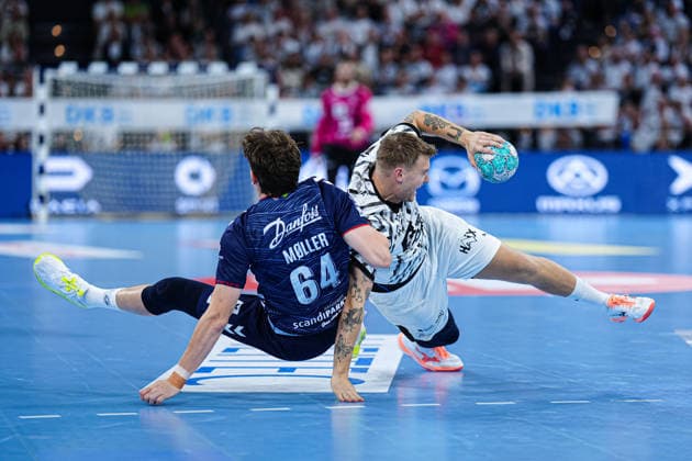 Lasse Moller, SG Flensburg Handewitt, 64, Emil Wernsdorf Madsen, THW Kiel, 11 GER, THW Kiel vs. SG Flensburg Handewitt, Handball, 1st Bundesliga, Matchday 6, 2026–2027 Season, September 26, 2026 GER, THW Kiel vs. SG Flensburg Handewitt, Handball, 1st Bundesliga, Matchday 6, 2026–2027 Season, September 26, 2026 Kiel Copyright: xEibner-Pressefoto MarcelxvonxFehrnx EP_MFN