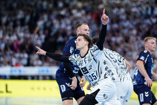 Goal celebration by Domen Makuc, THW Kiel, 35 GER, THW Kiel vs. SG Flensburg Handewitt, handball, Bundesliga 1, Matchday 6, 2026–2027 season, September 26, 2026 GER, THW Kiel vs. SG Flensburg Handewitt, Handball, 1st Bundesliga, Matchday 6, 2026–2027 season, September 26, 2026 Kiel Copyright: xEibner-Pressefoto MarcelxvonxFehrnx EP_MFN