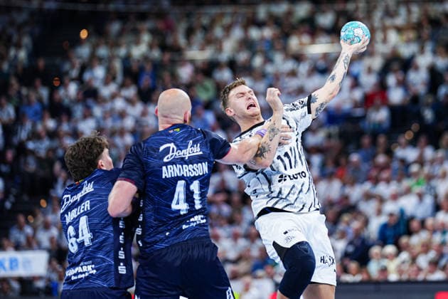 Lasse Moller, SG Flensburg Handewitt, 64, Arnar Freyr Arnarsson, SG Flensburg Handewitt, 41, Emil Wernsdorf Madsen, THW Kiel, 11 GER, THW Kiel vs. SG Flensburg Handewitt, Handball, 1st Bundesliga, Matchday 6, 2026–2027 Season, September 26, 2026 GER, THW Kiel vs. SG Flensburg Handewitt, Handball, 1st Bundesliga, Matchday 6, 2026–2027 Season, September 26, 2026 Kiel Copyright: xEibner-Pressefoto MarcelxvonxFehrnx EP_MFN