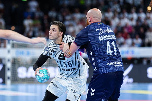 Domen Makuc, THW Kiel, 35; Arnar Freyr Arnarsson, SG Flensburg Handewitt, 41 (GER); THW Kiel vs. SG Flensburg Handewitt, Handball, 1st Bundesliga, Matchday 6, 2026–2027 Season, September 26, 2026 GER, THW Kiel vs. SG Flensburg Handewitt, Handball, 1st Bundesliga, Matchday 6, 2026–2027 Season, September 26, 2026 Kiel Copyright: xEibner-Pressefoto MarcelxvonxFehrnx EP_MFN