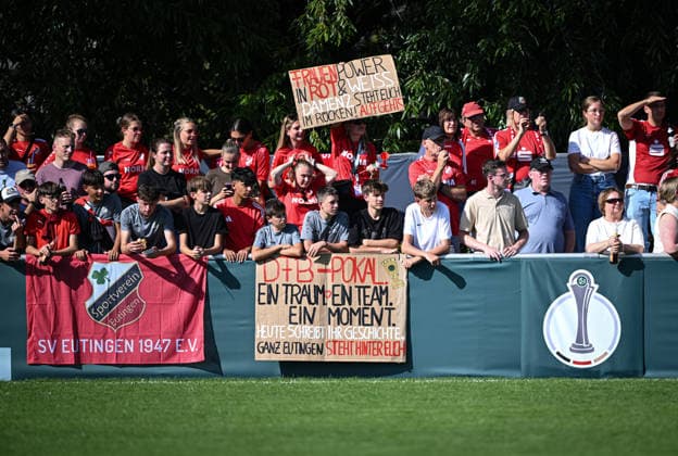 Soccer: DFB Women s Cup, First Round, 2026–2027 Season, September 26, 2026: SV Eutingen vs. FC Carl Zeiss Jena. About 1,000 spectators at the sports complex in Eutingen; fans with banners.