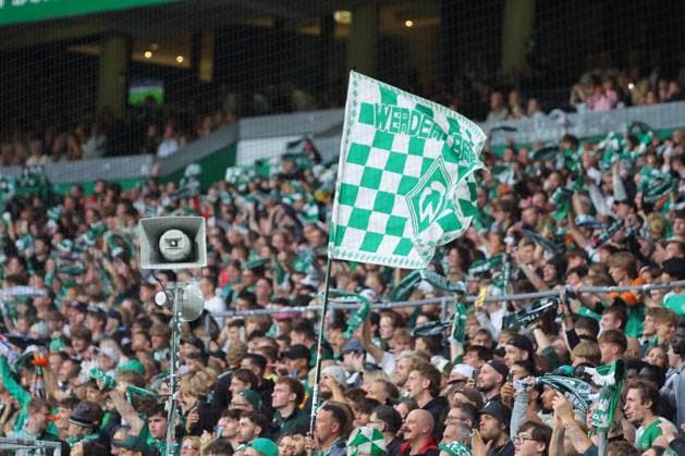 September 26, 2026, Soccer, FBL Men, Friendly Match, 100 Years of Weserstadion, Werder Legends 2026 Showdown, Werder Legends vs. Real Madrid Leyendas, Flags, Banners, Atmosphere, Emotions, Fans, Werder Legends Celebrating, Photo by nordphoto GmbH, Tauchnitz, Bremen, Weserstadion, Bremen, Germany Copyright: xnordphotoxGmbHx xTauchnitzx