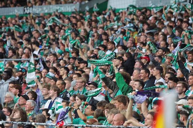 September 26, 2026, Soccer, FBL Men, Friendly Match, 100 Years of Weserstadion, Werder Legends 2026 Showdown, Werder Legends vs. Real Madrid Leyendas, Flags, Banners, Atmosphere, Emotions, Fans, Werder Legends Celebrating, Photo by nordphoto GmbH, Tauchnitz, Bremen, Weserstadion, Bremen, Germany Copyright: xnordphotoxGmbHx xTauchnitzx
