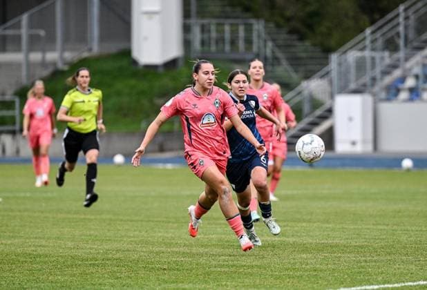 Women s Soccer DFB Cup, First Round: VfL Bochum vs. SV Werder Bremen ** FOR EDITORIAL USE ONLY ** EDITORIAL USE ONLY ** Photo by Ida Katharina Daedelow: VfL Bochum, in blue, will play against SV Werder Bremen, in pink, on Saturday, September 26, 2026, in the Women s Soccer DFB Cup main round at Lohrheide Stadium in Bochum, Germany (North Rhine-Westphalia). Copyright VladimirxWegener Copyright: VladimirxWegener doc87rt602w6ic1hv9emrj3 ,EDITORIAL USE ONLY Copyright: VladimirxWegener