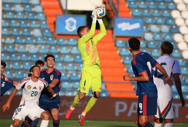 Varazdin, 260926. Varteks Stadium. U-21 European Championship, EM, Europameisterschaft qualifying football match: Croatia vs. Hungary. Pictured: Bendeguz Lehoczki. Photo: Zeljko Hajdinjak CROPIX Copyright: xxZeljkoxHajdinjakx hrvatska_madjarska41-260926