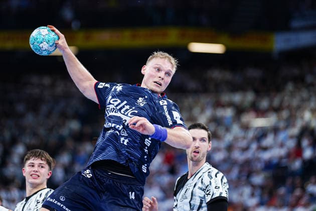 Goal by Emil Bergholt, SG Flensburg Handewitt, 14 GER, THW Kiel vs. SG Flensburg Handewitt, Handball, 1st Bundesliga, Matchday 6, 2026–2027 Season, September 26, 2026 GER, THW Kiel vs. SG Flensburg Handewitt, Handball, 1st Bundesliga, Matchday 6, 2026–2027 Season, September 26, 2026 Kiel Copyright: xEibner-Pressefoto MarcelxvonxFehrnx EP_MFN
