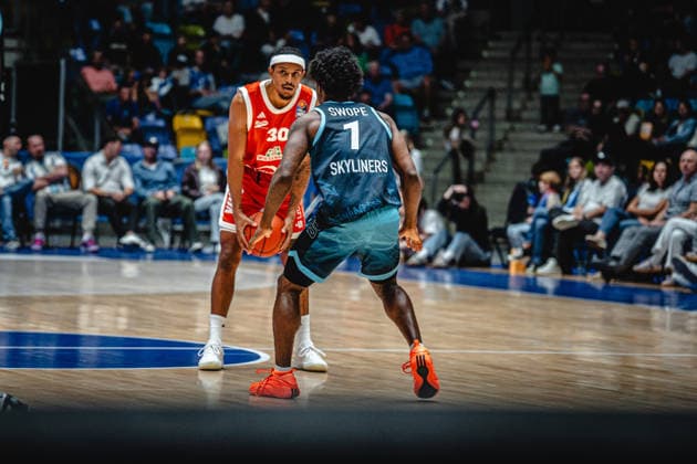 September 26, 2026, xhfmx, easyCredit BBL Bundesliga Basketball, Frankfurt Skyliners vs. Rasta Vechta, Nelson Weidemann (Rasta Vechta), Isaiah Swope (Frankfurt Skyliners), Frankfurt am Main