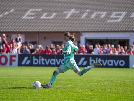 Alina Berndsen, SV Eutingen, 99 on the Ball, SV Eutingen vs. FC Carl Zeiss Jena, Soccer, Women s DFB Cup, 2026–2027, September 26, 2026, SV Eutingen vs. FC Carl Zeiss Jena, Soccer, Women’s DFB Cup, 2026–2027, September 26, 2026, Eutingen im Gäu Copyright: xEibner-Pressefoto DanielexLaxRocx EP_DLO