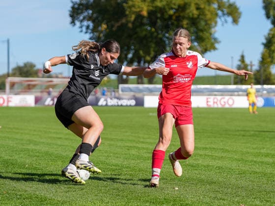 Elira Terakaj (FC Carl Zeiss Jena), 07, and Julia Chrzanowski (SV Eutingen), 11, face off in the match between SV Eutingen and FC Carl Zeiss Jena, soccer, Women s DFB Cup, 2026–2027, September 26, 2026, SV Eutingen vs. FC Carl Zeiss Jena, Soccer, Women’s DFB Cup, 2026–2027, September 26, 2026, Eutingen im Gäu Copyright: xEibner-Pressefoto DanielexLaxRocx EP_DLO