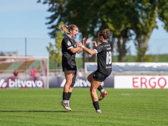 Napsugar Sinka (FC Carl Zeiss Jena, No. 06) scores the goal to make it 2–0 and celebrates with Annika Wohner (FC Carl Zeiss Jena, No. 18), SV Eutingen vs. FC Carl Zeiss Jena, Soccer, Women’s DFB Cup, 2026–2027, September 26, 2026, SV Eutingen vs. FC Carl Zeiss Jena, Soccer, Women’s DFB Cup, 2026–2027, September 26, 2026, Eutingen im Gäu Copyright: xEibner-Pressefoto DanielexLaxRocx EP_DLO