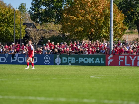 Attendance, SV Eutingen vs. FC Carl Zeiss Jena, Soccer, Women s DFB Cup, 2026–2027, September 26, 2026, SV Eutingen vs. FC Carl Zeiss Jena, Soccer, Women’s DFB Cup, 2026–2027, September 26, 2026, Eutingen im Gäu Copyright: xEibner-Pressefoto DanielexLaxRocx EP_DLO
