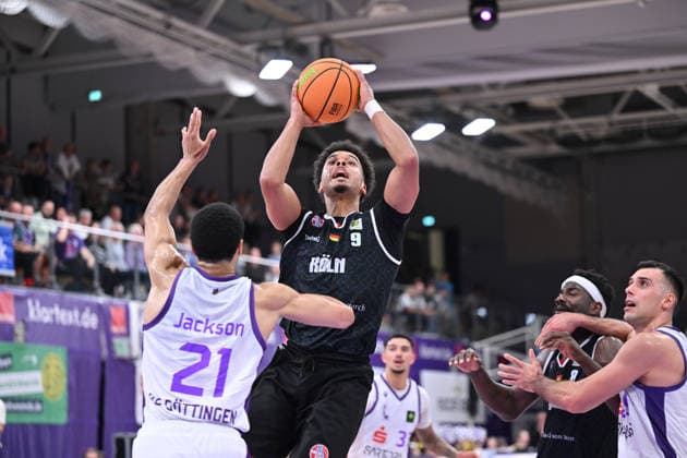 BG Göttingen vs. RheinStars Cologne, September 26, 2026, Göttingen Basketball, Men s 2nd Bundesliga, ProA, BG Göttingen vs. RheinStars Cologne, Sparkassen Arena, Maximilian Begue, RheinStars Cologne defeats Göttingen, Lower Saxony, Germany