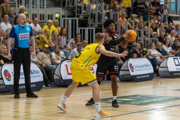 Kenneth Andrew Cooper, SBB Boerde Baskets, 22; Johannes Patrick, Kreisbau Kirchheim Knights, 06; GER, Kreisbau Knights vs. SBB Baskets, Basketball, ProA, Matchday 1, 2026–2027 Season, September 26, 2026 GER, Kreisbau Kirchheim Knights vs. SBB Baskets, Basketball, ProA, Matchday 1, 2026–2027 season, September 26, 2026 Copyright: xEibner-Pressefoto DavidexDixGiovx EP_DGI