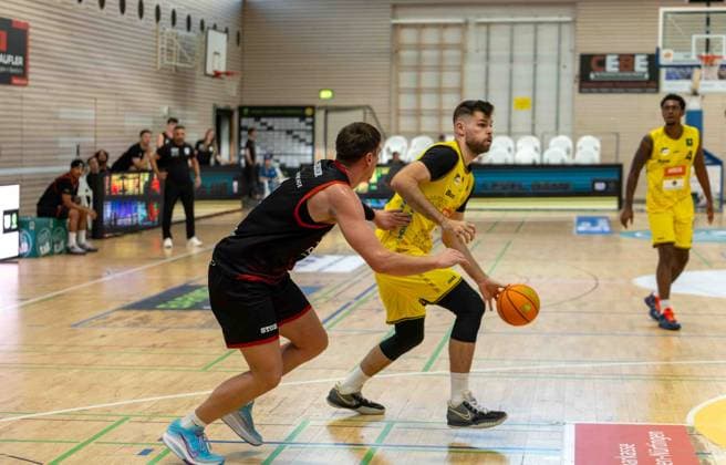 Julius Wolf Kreisbau Kirchheim Knights, 28 Dennis Nawrocki SBB Boerde Baskets, 02 GER, Kreisbau Knights vs. SBB Baskets, Basketball, ProA, Matchday 1, 2026–2027 Season, September 26, 2026 GER, Kreisbau Kirchheim Knights vs. SBB Baskets, Basketball, ProA, Matchday 1, 2026–2027 season, September 26, 2026 Copyright: xEibner-Pressefoto DavidexDixGiovx EP_DGI