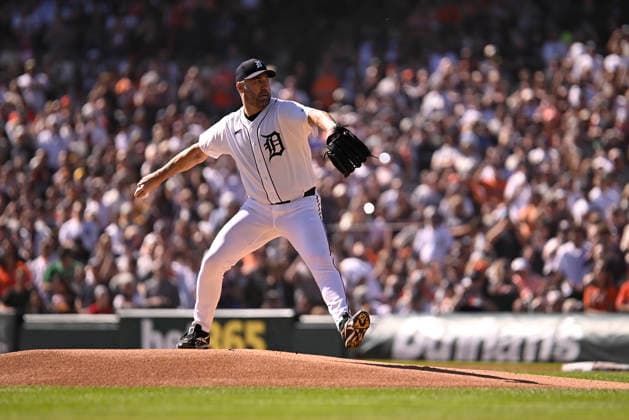 DETROIT, MI - SEPTEMBER 26: Detroit Tigers pitcher Justin Verlander (35) throws his first pitch of his last game during game between Pittsburgh Pirates and Detroit Tigers on September 26, 2026 at Comerica Park in Detroit, MI ( CSM) Detroit United States - ZUMAc04_ 20260926_zma_c04_028 Copyright: xAllanxDranbergx
