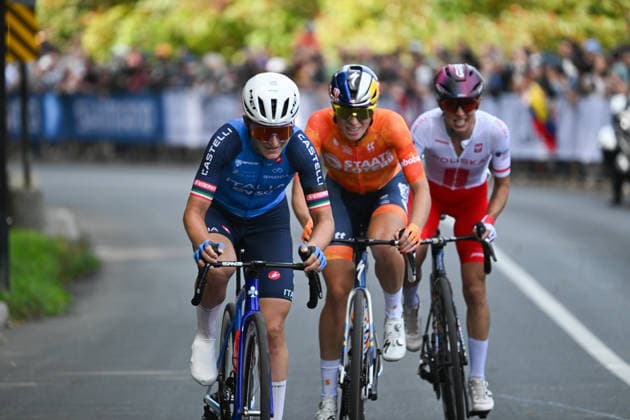 2026 UCI Road World Championships Picture by Zac Williams SWpix.com - 26 09 2026 - Cycling - 2026 UCI Road World Championships - MontrÃ al, Canada - Women Elite Road Race - Elisa Longo Borghini (Italy), Demi Vollering (Netherlands) Copyright: x xSWpix.comx(t axPhotographyxHubxLtd)xZacxWilliams SWpix.comx SWP-3521-4406