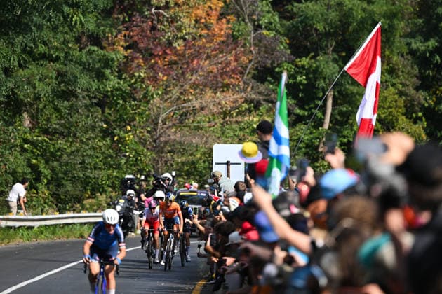 2026 UCI Road World Championships Picture by Zac Williams SWpix.com - 26 09 2026 - Cycling - 2026 UCI Road World Championships - MontrÃ al, Canada - Women Elite Road Race - Elisa Longo Borghini (Italy), Demi Vollering (Netherlands), Kasia Niewiadoma-Phinney (Poland) Copyright: x xSWpix.comx(t axPhotographyxHubxLtd)xZacxWilliams SWpix.comx SWP-3521-4417