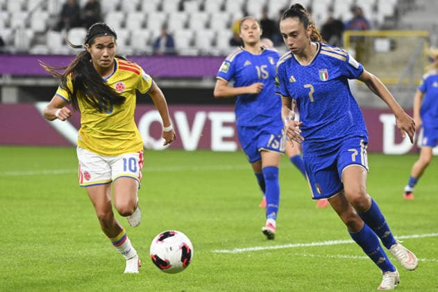 IPA89003329 - Mariana Silva (COL) and Giulia Galli (ITA) during the third-place match of the FIFA U-20 Women s World Cup between Italy and Colombia, held in Lodz, Poland, on September 26, 2026  Copyright: xMichalxDubiel IPAxSportx xx IPA89003329