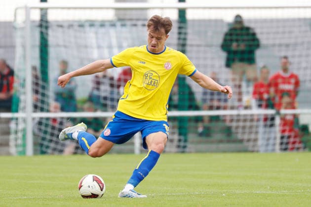 Straelen, Germany, September 26, 2026; 2026–2027 Lower Rhine Cup, Second Round: Sportfreunde Broekhuysen vs. Rot-Weiss Essen; Pictured: Noah Pesch; RWE Stadium on Römerstraße, North Rhine-Westphalia Copyright: xFotostandx xVanxderxVeldenx