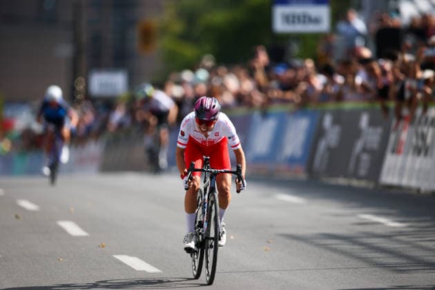 2026 UCI Road World Championships Picture by Vaughn Ridley SWpix.com - 26 09 2026 - Cycling - 2026 UCI Road World Championships - MontrÃ al, Canada - Women Elite Road Race - Kasia Niewiadoma-Phinney (Poland) sprints to second place Copyright: x xSWpix.comx(t axPhotographyxHubxLtd)xVaughnxRidley SWpix.comx SWP-3521-4432