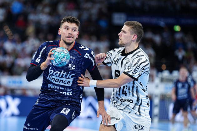 Marco Grgic, SG Flensburg Handewitt, 17, Vincent Büchner, THW Kiel, 74 GER, THW Kiel vs. SG Flensburg Handewitt, Handball, 1st Bundesliga, Matchday 6, 2026–2027 Season, September 26, 2026 GER, THW Kiel vs. SG Flensburg Handewitt, Handball, 1st Bundesliga, Matchday 6, 2026–2027 Season, September 26, 2026 Kiel Copyright: xEibner-Pressefoto MarcelxvonxFehrnx EP_MFN