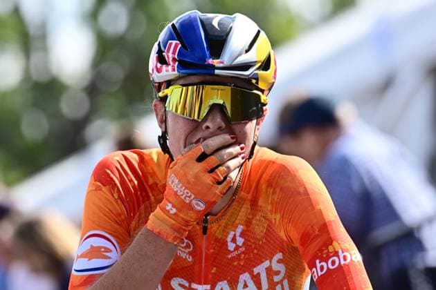 UCI 2026 Road World Championship, WM, Weltmeisterschaft Montreal 26 09 2026 MONTREAL, CANADA - SEPTEMBER 26 : Vollering Demi (NED) celebrates winning the Women Elite cycling road race of the 2026 UCI Road World Championships 93th edition an UCI World Championships cycling race of 180.1 km with start in Montreal and finish in Montreal on September 26, 2026 in Montreal, Canada, 26 09 2026 Montreal Canada  Copyright: xPeterxDexVoechtx