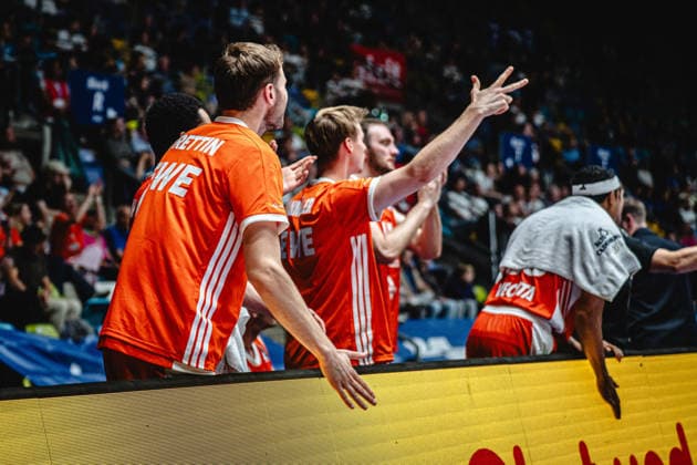 September 26, 2026, xhfmx, easyCredit BBL Bundesliga Basketball, Frankfurt Skyliners vs. Rasta Vechta Bank von Vechta celebrates a 3-pointer, Frankfurt am Main