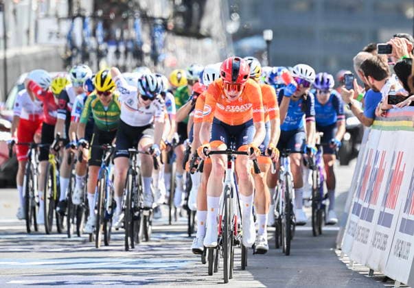 September 26, 2026, Montreal, Pq, CANADA: Riejanne Markus, of the Netherlands, leads the peloton during the women s elite road race at the UCI Road World Championships cycling event in Montreal on Saturday, Sept. 26, 2026. Canada News - September 26, 2026  - ZUMAc35_ 20260926_zaf_c35_010 Copyright: xGrahamxHughesx