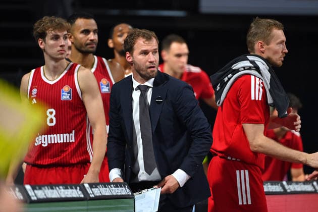 Coach Anton GAVEL (FCB), left: Tobias JENSEN (FCB), right: Niels GIFFEY (FCB) Basketball BBL, 2026–2027 season: FC Bayern Munich vs. Alba Berlin on September 26, 2026, at BMW Park