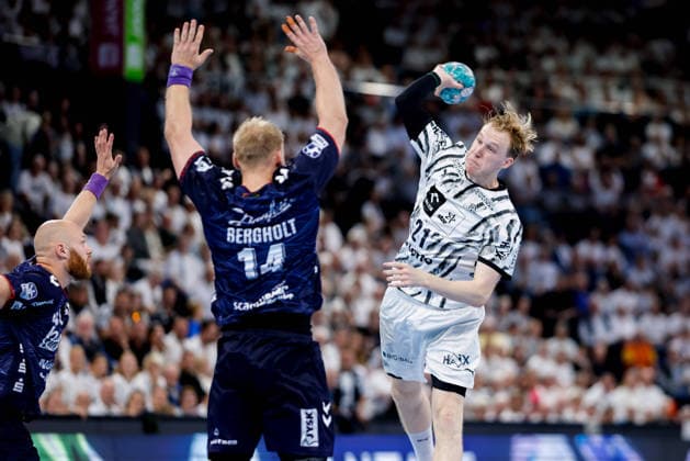 Kiel, September 26, 2026; Handball, 1st Bundesliga 2026–27, THW Kiel vs. SG Flensburg-Handewitt; Emil Siersbaek, Bergholt, SG Flensburg-Handewitt, 14; Eric Johansson, THW Kiel, 21