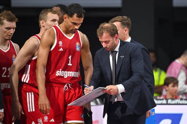 Coach Anton GAVEL (FCB) gesturing and giving instructions; Oscar DA SILVA (FCB Basketball, BBL), 2026–2027 season: FC Bayern Munich vs. Alba Berlin on September 26, 2026, at BMW Park
