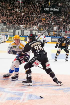September 26, 2026, Porza, Corner Arena, NL: HC Lugano vs. HC Ambri Piotta; Top Scorer: Roby Jarventie (Ambri) vs. David Aebischer (Lugano); Porza, Corner Arena, Ticino, Switzerland Copyright: xJustPictures.ch JarixPestelaccix jp-en-JaPe-JP6_JAr_NL_HCL_HCAP_26Sep2026_000029