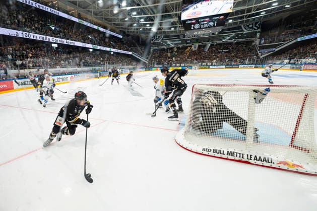 September 26, 2026, Porza, Corner Arena, NL HC Lugano vs. HC Ambri Piotta, 11 Marco Zanetti Lugano in action at the Corner Arena in Porza, Ticino, Switzerland Copyright: xJustPictures.ch JarixPestelaccix jp-en-JaPe-JP6_JAr_NL_HCL_HCAP_26Sep2026_000051