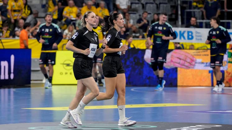 From left: Sophia Janz (referee) and Rosana Sug (referee), action, warm-up, referee team, 26 September 2026, Mannheim, Germany, handball, Bundesliga, Rhein-Neckar Löwen vs. MT Melsungen xozx