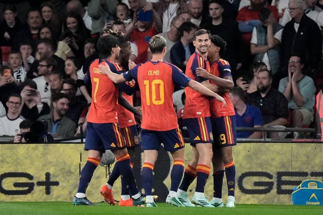 UEFA Nations League: England v Spain Spain goalkeeper David Raya celebrates his goal to make it 0-1 during the UEFA Nations League match England vs Spain at Wembley Stadium, London, United Kingdom on 26 September 2026 (Photo by Maynard Manyowa News Images) London Wembley Stadium Greater London United Kingdom Copyright: xMaynardxManyowa NewsxImagesx
