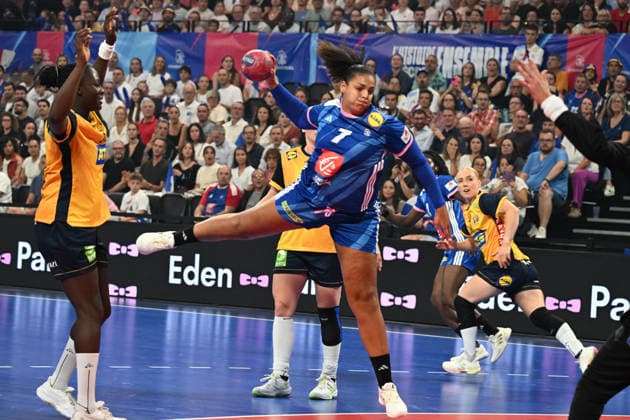 Handball : France v Suede - Match Amical 26 09 2926 BOUKTIT Sarah of France during the friendly match between France and Sweden at LDLC Arena on September 26, 2026 in Lyon, France LYONFrance  Copyright: xMouradxAllilix