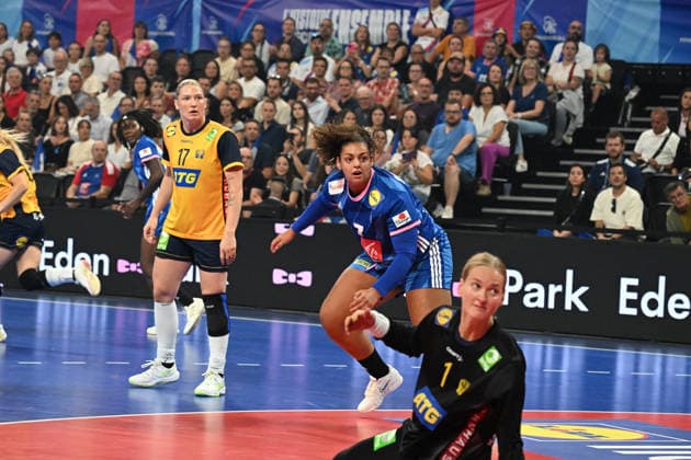 Handball : France v Suede - Match Amical 26 09 2926 BOUKTIT Sarah of France during the friendly match between France and Sweden at LDLC Arena on September 26, 2026 in Lyon, France LYONFrance  Copyright: xMouradxAllilix