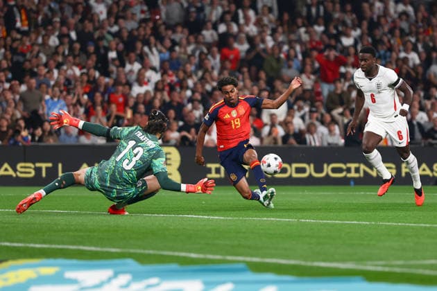 England v Spain, UEFA Nations League GOAL 0-1 Lamine Yamal of Spain scores during the England v Spain UEFA Nations League A Group 3 match at Wembley Stadium, London, England on 26 September 2026 Credit: Ian Stephen Every Second Media Editorial use only. All images are copyright Every Second Media Limited. No images may be reproduced without prior permission. Copyright: xIMAGO EveryxSecondxMediax ESM-2186-0024 IanxStephenx xEveryxSecondxMediax