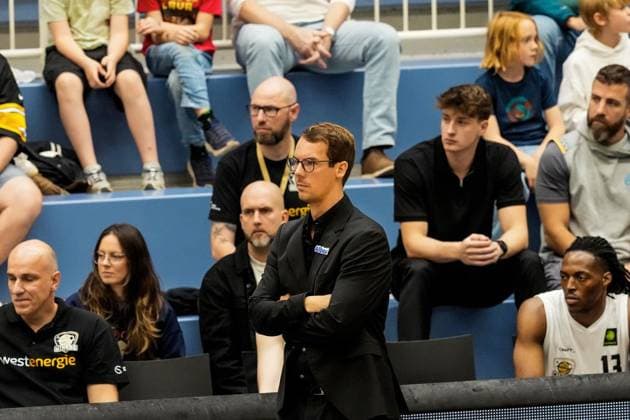 Basketball in Essen ** FOR EDITORIAL PURPOSES ONLY ** EDITORIAL USE ONLY ** p Coach Lars Wendt, ETB The 2nd Basketball Bundesliga game on September 26, 2026, ETB Miners vs. Merlins Crailsheim, ended at the Am Hallo Sports Hall, Ernestinenstraße 57, with X X Michael Gohl FUNKE Photo Services p Sports Germany North Rhine-Westphalia Essen Copyright MichaelxGohl Copyright: MichaelxGohl doc87ruoj6zrv61aolxqd2s ,EDITORIAL USE ONLY Copyright: MichaelxGohl