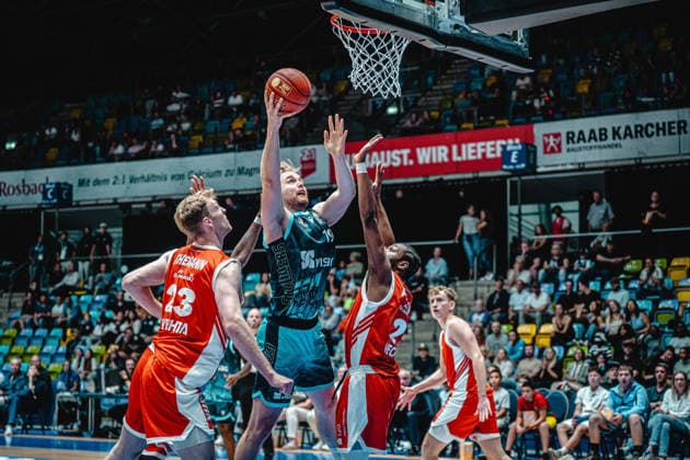 September 26, 2026, xhfmx, easyCredit BBL Bundesliga Basketball, Frankfurt Skyliners vs. Rasta Vechta, Lars Thiemann (Rasta Vechta), Till Pape (Skyliners Frankfurt), Frankfurt am Main