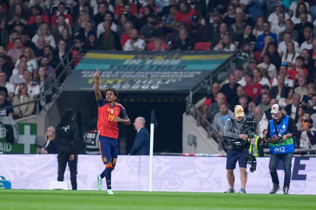 September 26, 2026, London, London, England: Lamine Yamal of Spain celebrates after scoring his team s first goal during the UEFA Nations League 2026 27 League Phase MD1 Group A3 match between England and Spain at Wembley Stadium on September 26, 2026, in London, England. London England - ZUMAa181 20260926_zaa_a181_111 Copyright: xDennisxAgyemanx