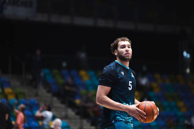 5 Thompson, R Balances the Ball GER, Skyliners Frankfurt vs. Rasta Vechta, Basketball, 1st Bundesliga, Matchday 3, 2026–2027 Season, September 26, 2026, GER, Skyliners Frankfurt vs. Rasta Vechta, Basketball, 1st Bundesliga, Matchday 3, 2026–2027 Season, September 26, 2026, Bad Hoenningen Copyright: xEibner-Pressefoto LenaxUllrichx EP_LUH