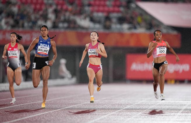 (260926) -- NAGOYA, Sept. 26, 2026 -- Chen Yujie (2nd R) of China competes during the women s 200m round 1 match of Athletics at the 20th Asian Games Aichi-Nagoya 2026 in Nagoya, Japan, Sept. 26, 2026. ) (SP)JAPAN-NAGOYA-ASIAN GAMES-ATHLETICS-WOMEN S 200M LuixSiuxWai 