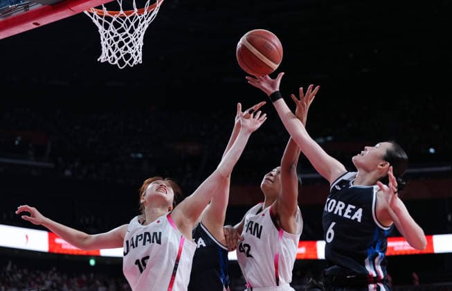 (260926) -- NAGOYA, Sept. 26, 2026 -- Tanaka Ufuoma (2nd R) of Japan vies for a rebound during the women s final match of basketball between Japan and South Korea at the 20th Asian Games Aichi-Nagoya 2026 in Nagoya, Japan, Sept. 26, 2026. ) (SP)JAPAN-NAGOYA-ASIAN GAMES-BASKETBALL-WOMEN S FINAL-JPN VS KOR TaoxXiyi 